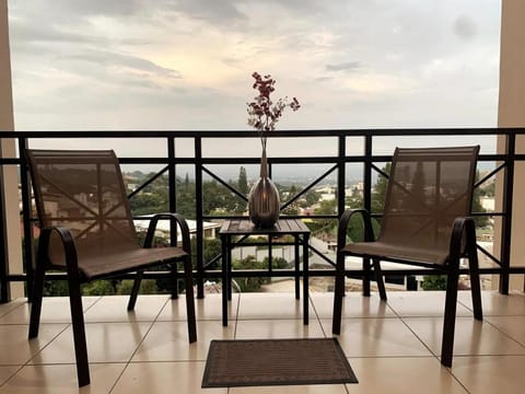 Beautiful apartment, Terrace with incredible view, 3 bdr, Escalon, Exclusive, Secure Condo in San Salvador
