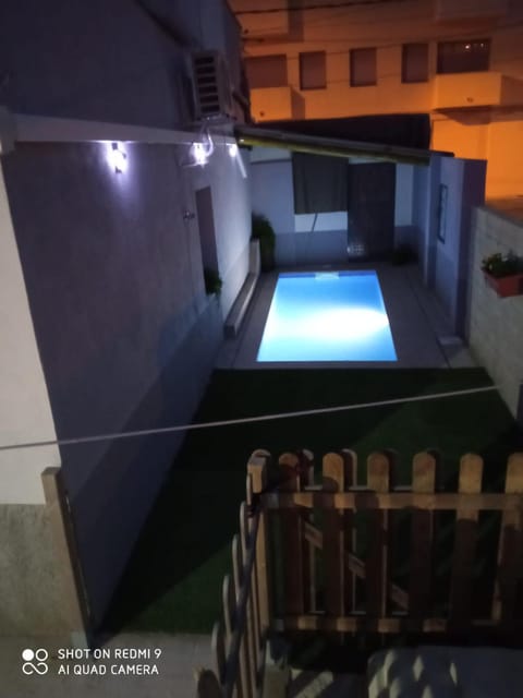 Swimming pool