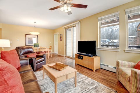 Ski In-Out Luxury Condo #3425 With Huge Hot Tub & Great Views - 500 Dollars Of FREE Activities & Equipment Rentals Daily Haus in Winter Park