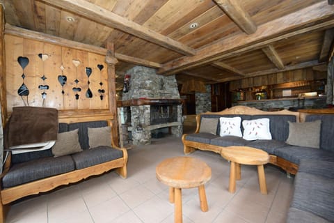 Chalet La Becca Chalet in Val dIsere