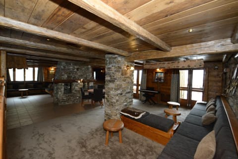 Chalet La Becca Chalet in Val dIsere