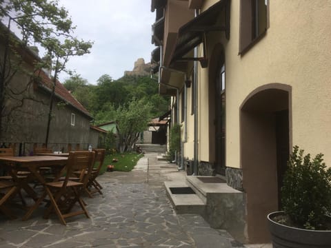 Pensiunea Michael's House Bed and Breakfast in Brașov County