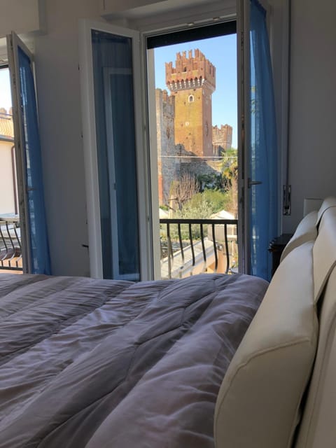 Bed, Bedroom, City view
