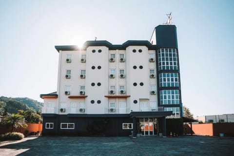 Property building, Facade/entrance, Day