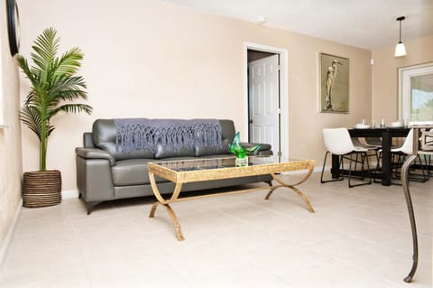 The perfect escape from the Big City Maison in Port Saint Lucie