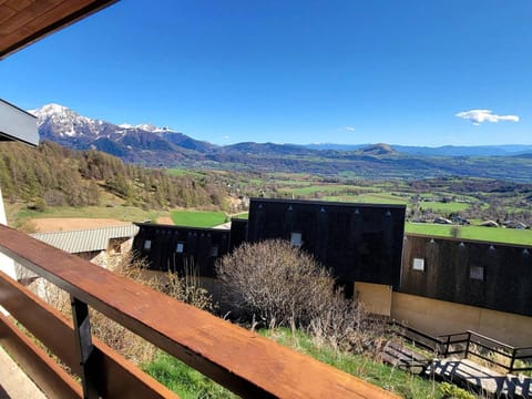 Appartement 4 pers, 2 chambres, pied des pistes, balcon sud - Saint-Michel-de-Chaillol - FR-1-393-139 Apartment in Provence-Alpes-Côte d'Azur