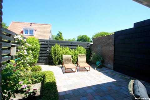 Studio Zuidstraat 3 - baddomburg Apartment in Domburg