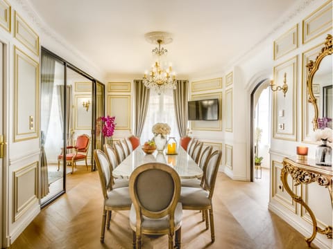 TV and multimedia, Dining area