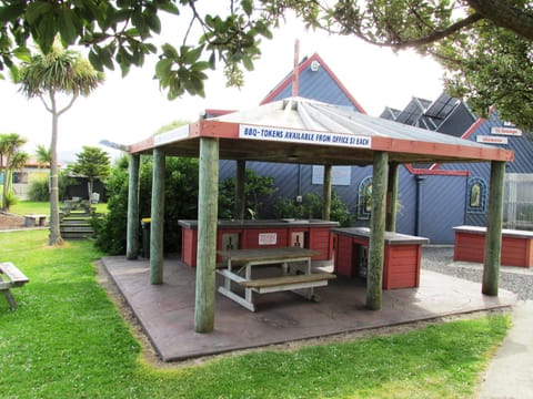 Dunedin Holiday Park Campground/ 
RV Resort in Dunedin