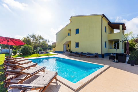 Beautiful villa Rampic with private pool near the beach in Fazana Villa in Fažana