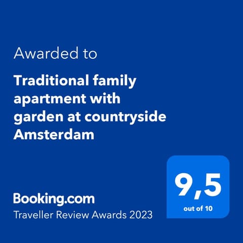 Traditional family apartment with garden at countryside Amsterdam Bed and Breakfast in Amsterdam
