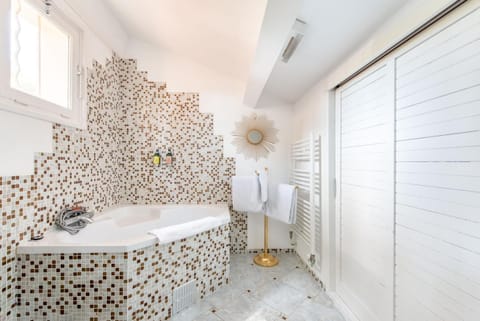 Chambres d'hotes ASTORIA VILLA Bed and Breakfast in Cassis