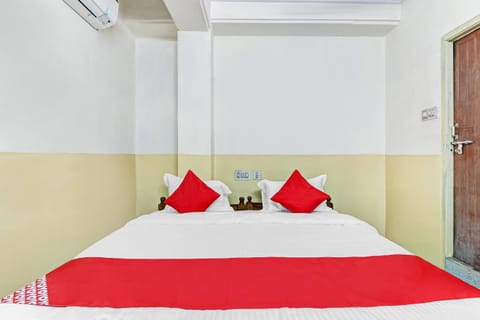 OYO Suraj Residency Hotel in Telangana