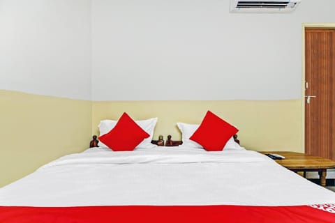 OYO Suraj Residency Hotel in Telangana