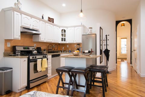 Historic 1869 Brownstone 15 min to NYC downtown Eigentumswohnung in Jersey City