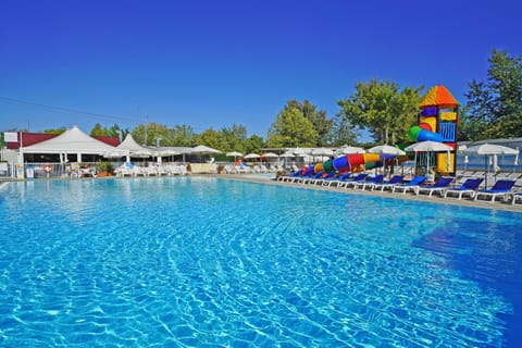 Aqua park, Swimming pool