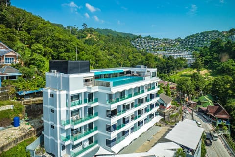 Property building, Spring, Day, Neighbourhood, Natural landscape, Bird's eye view, City view, Mountain view