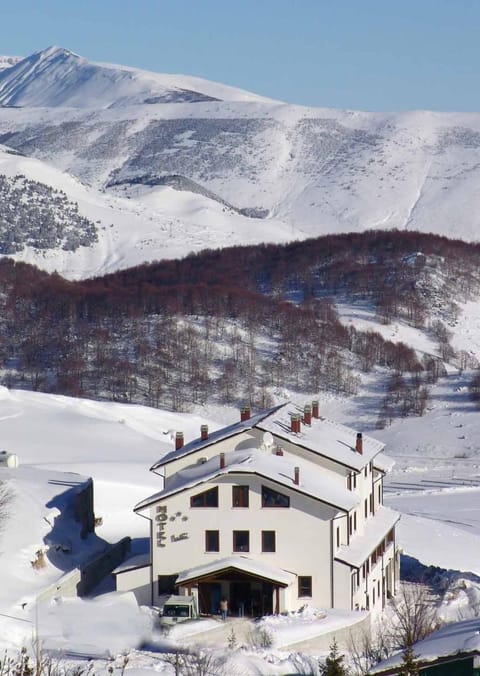 Facade/entrance, Bird's eye view, Winter