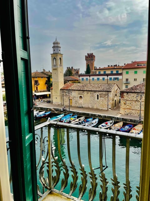 Balcony/Terrace, City view