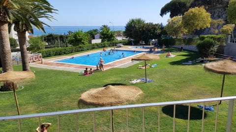 Pool view, Swimming pool