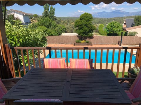 Natural landscape, View (from property/room), Balcony/Terrace, Mountain view, Pool view, Swimming pool