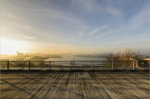 Natural landscape, View (from property/room), Balcony/Terrace, Lake view, River view, Sea view