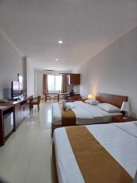 HOTEL & WISMA BINTANG JADAYAT Hôtel in Cisarua