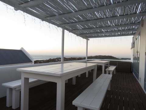 Oppidraai B House in Western Cape