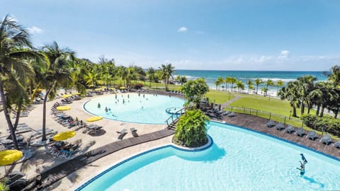 Property building, Landmark view, Sea view, Swimming pool