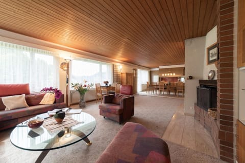 Communal lounge/ TV room, Living room