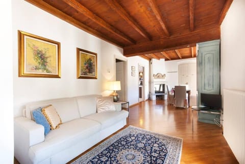 Miralago Apartments Villa Trotti Condo in Bellagio