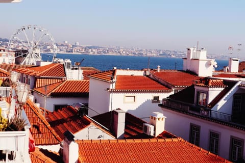 Sea View Wterrace 2 Mins From Beach In Old Town Apartment in Cascais