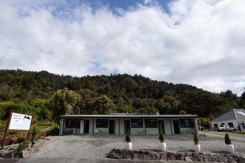 Property building, Day, Natural landscape, Mountain view