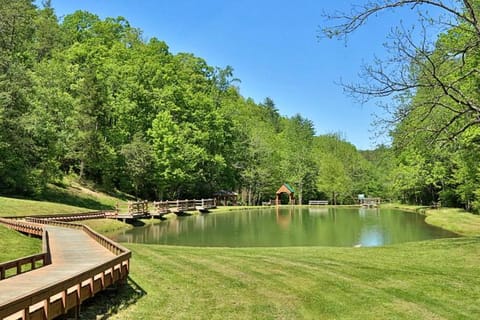 Simply Irresistible House in Pigeon Forge