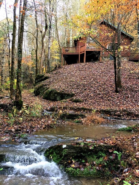 Lodge Between the Streams House in Pigeon Forge