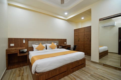 Kapish Home-All Pure Veg Bed and Breakfast in Jaipur