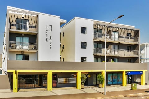 Property building, Day, Street view