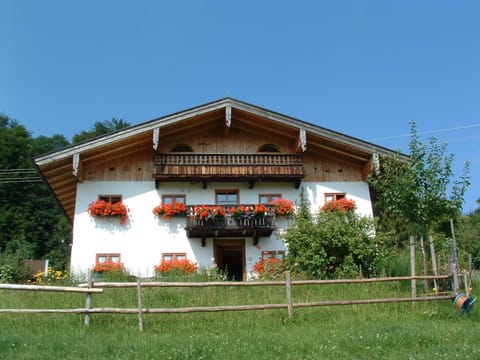 Ferienwohnung Schuster am Fellerer Soggiorno in fattoria in Aschau im Chiemgau
