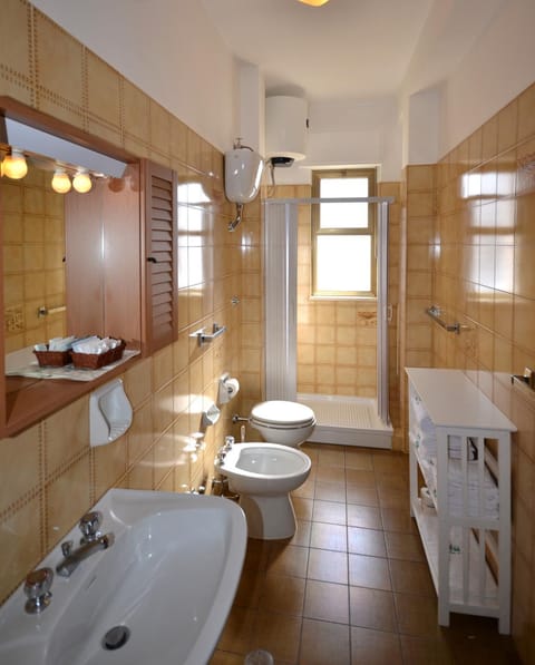 Bathroom, Other