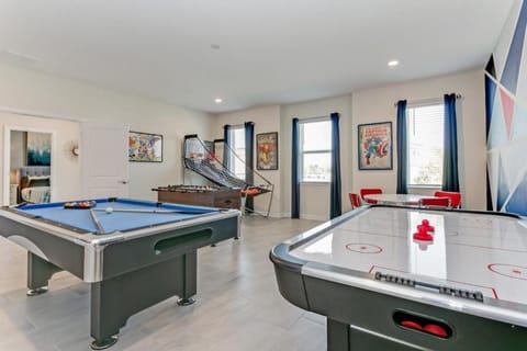 Superior 9 Bed Games Room, Pool Spa Themed Rooms! Home Casa in Kissimmee