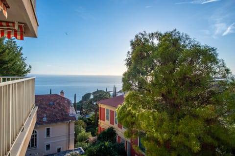 PRESTIGE Mont Boron -Terrace -Sea View -2BR Condominio in Nice