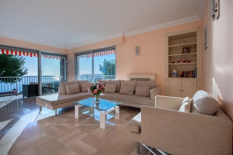 PRESTIGE Mont Boron -Terrace -Sea View -2BR Apartamento in Nice