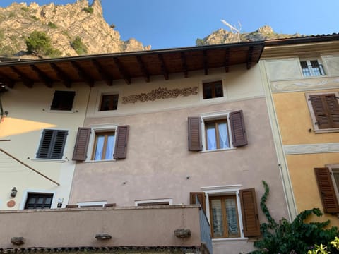CASA MARTINELLI House in Limone Sul Garda