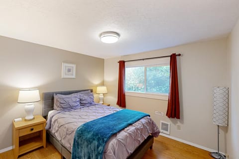 Sakina’s Paradise Two House in Newport