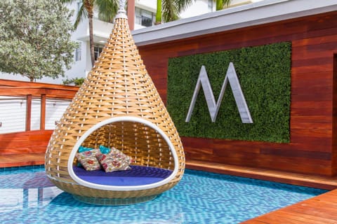 Marseilles Beachfront Hotel Hôtel in South Beach Miami