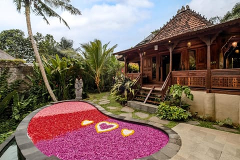 Property building, Garden view, Swimming pool