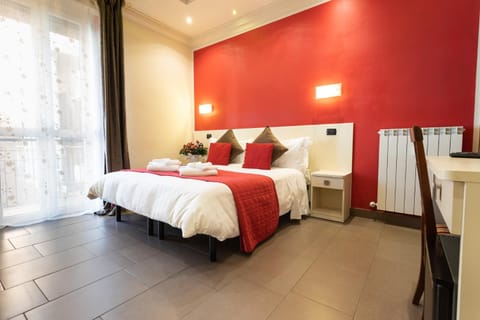Bed, TV and multimedia, Balcony/Terrace, Photo of the whole room, Bedroom, hair dresser, internet, locker, towels, air conditioner