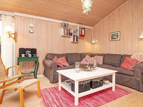 6 person holiday home in Frederikshavn Maison in Frederikshavn