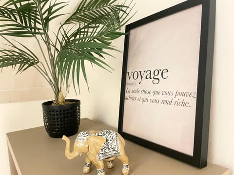 Property building, Decorative detail