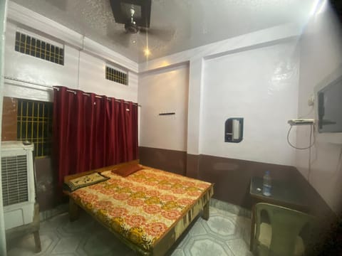 Hotel Yatri Niwas Hotel in Varanasi